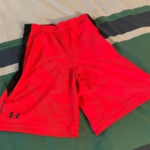 Mens Under armor shorts size small
